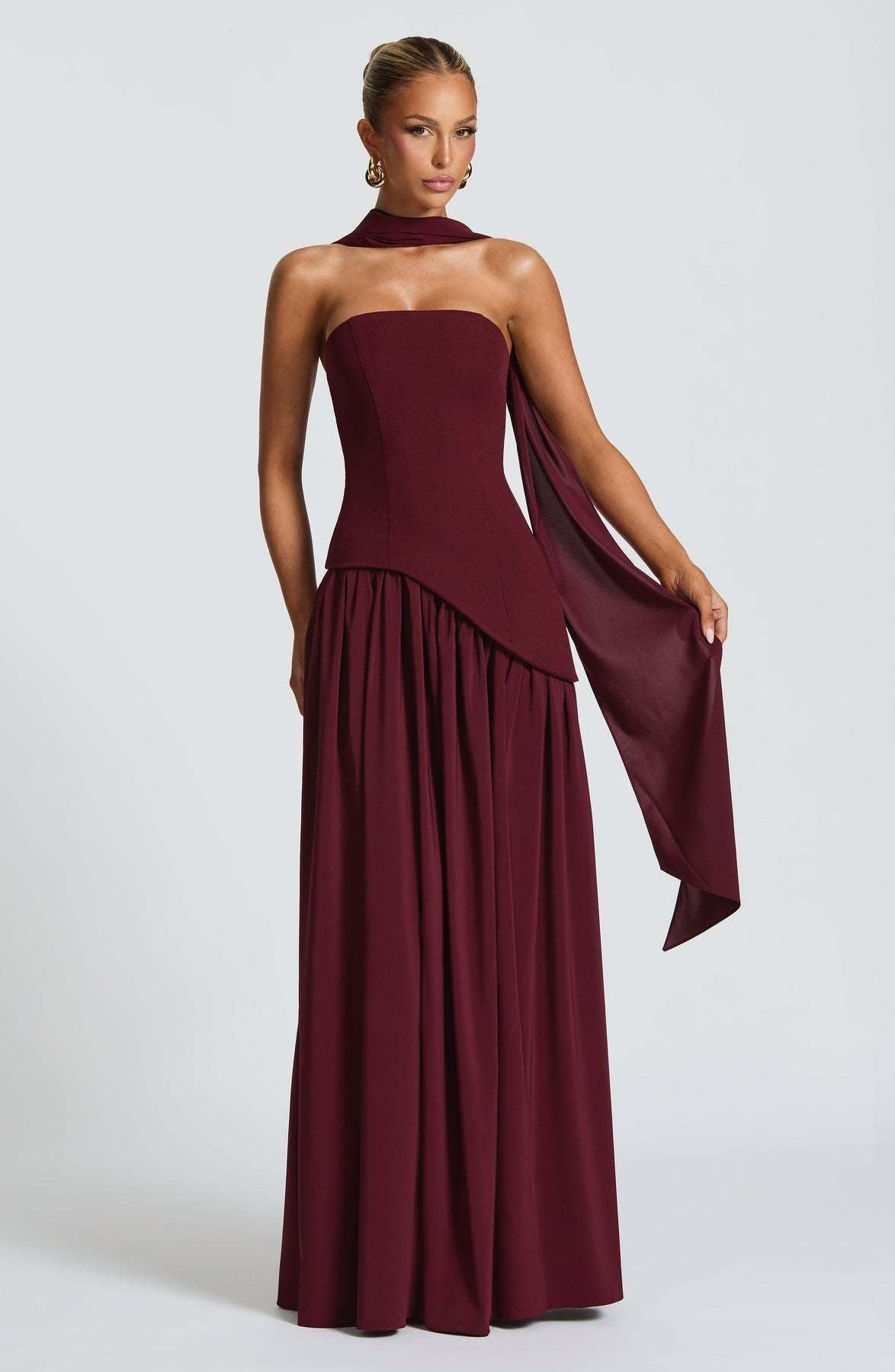 Natural Body Pure Color Split Backless Elegant Streamer Dress with streamer